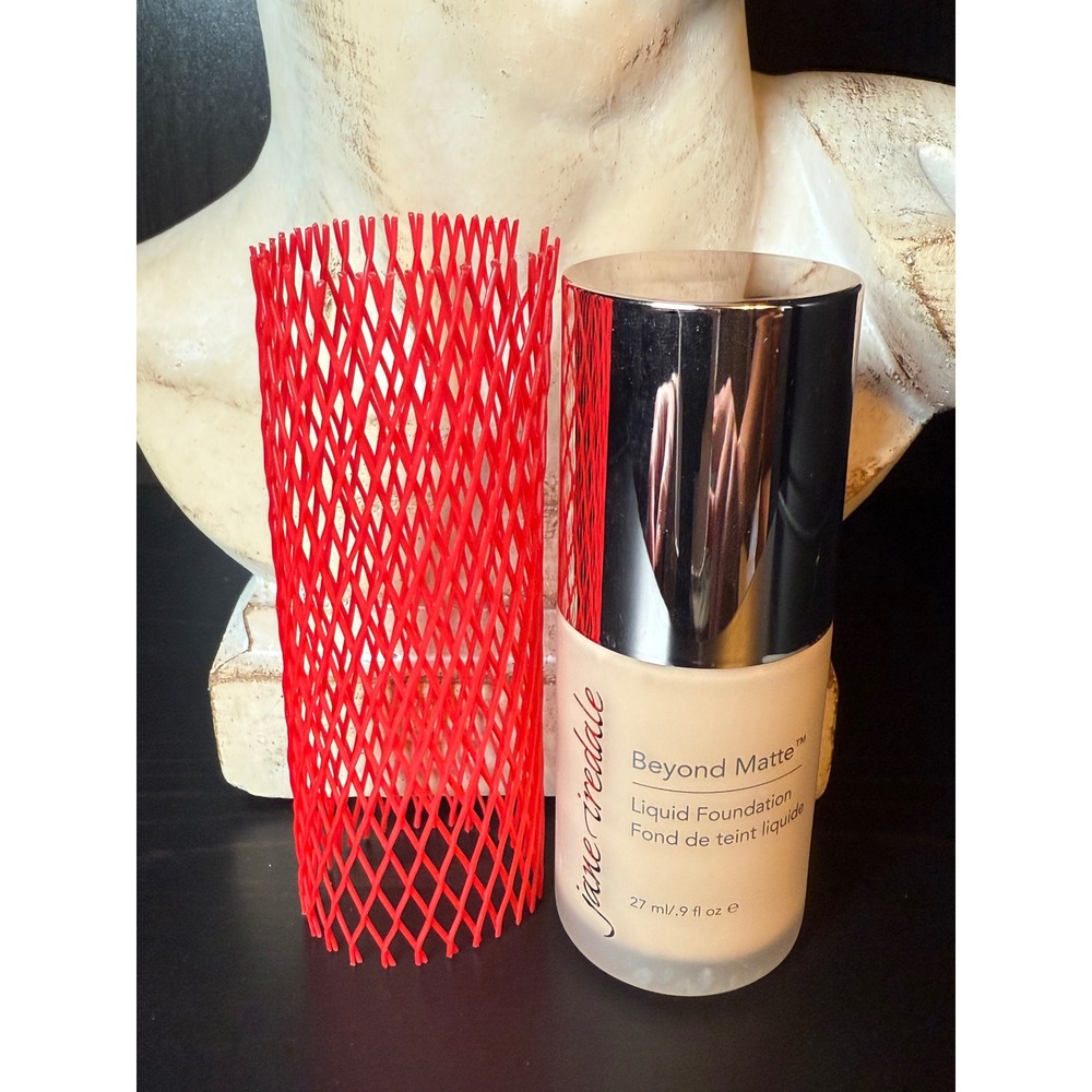 Jane Iredale Beyond Matte Liquid Foundation Shade M1 27ml .9 fl oz New - no box